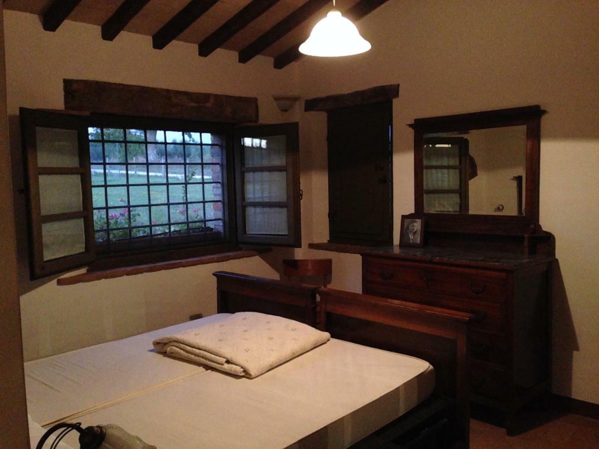 Agriturismo Podere Dell' Olmo Амелиа Экстерьер фото